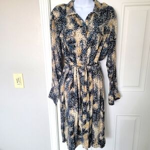 Lovestitch Cream Blue Button Down Shirtdress. Belted. Soft Stretch Knit Size M